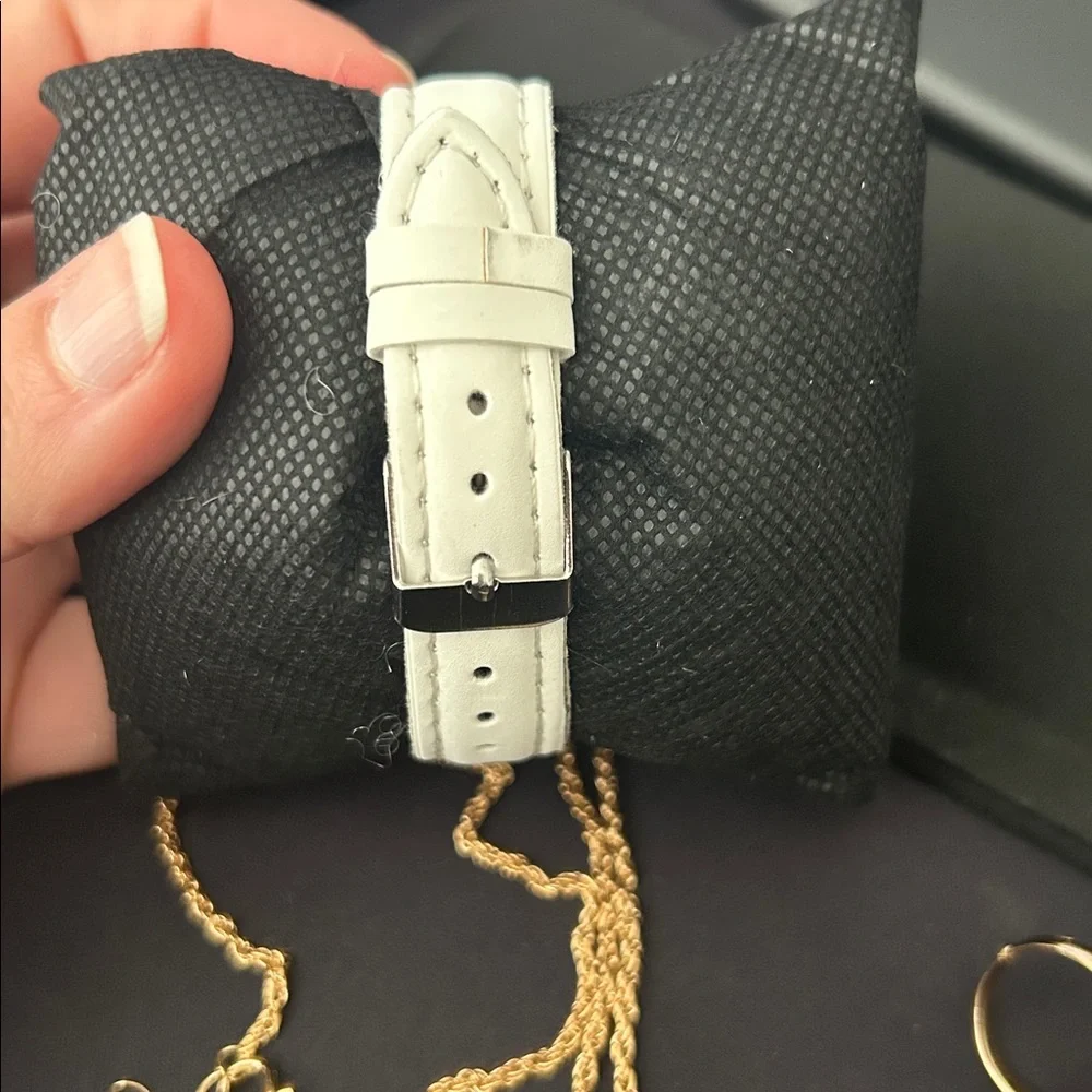 Wrist Watches and jewelry set - Picture 6 of 11
